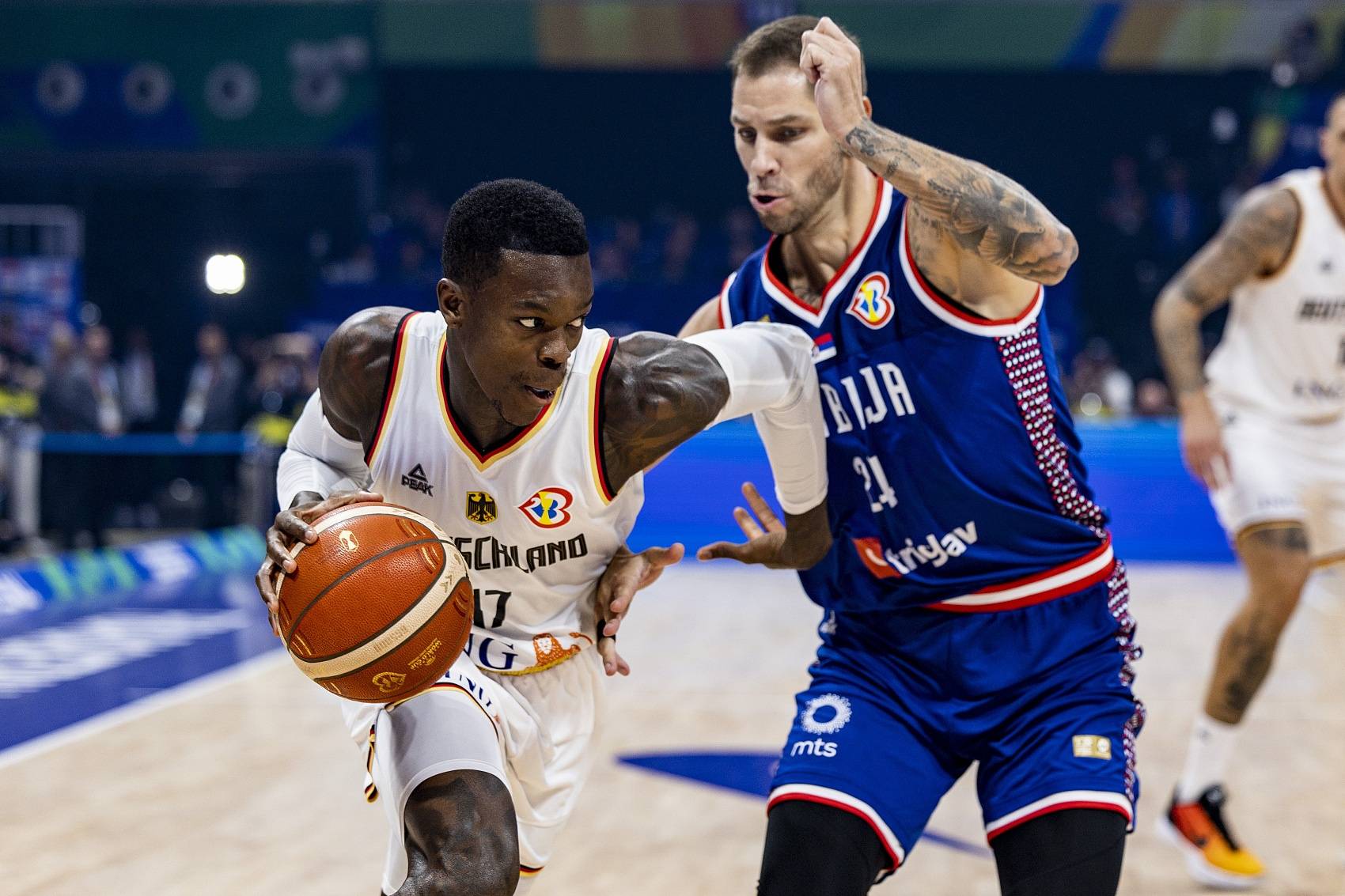 ayx-瑞士队引发争议!,东契奇官方宣布比赛局势复杂新规赢得满堂喝彩