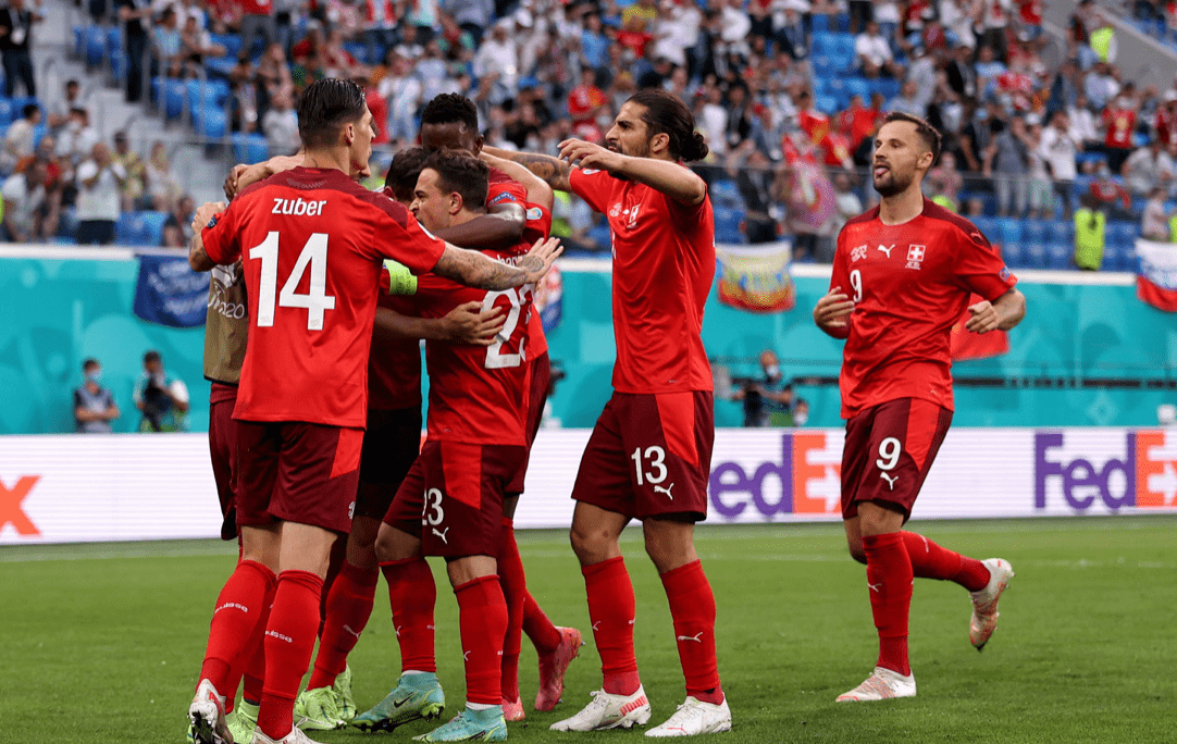 爱游戏官网-TheShy连续五场比赛得分超过大比分获胜，瑞士队不断突破！比赛高潮迭起